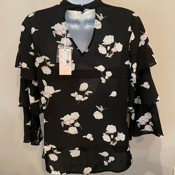 Black Floral Ruffle Blouse Candies - Picture 3 of 7